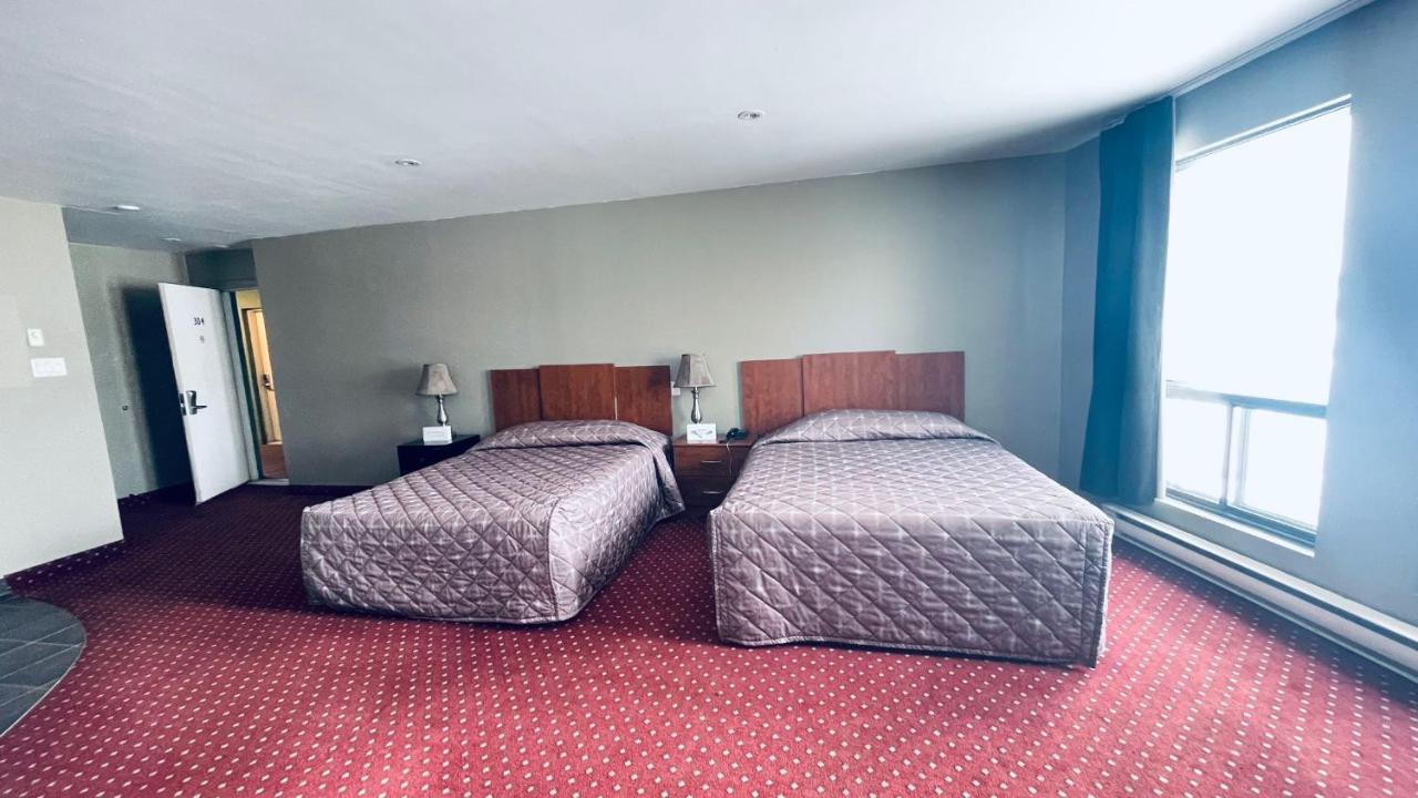 Motel Falcon Brossard Eksteriør bilde
