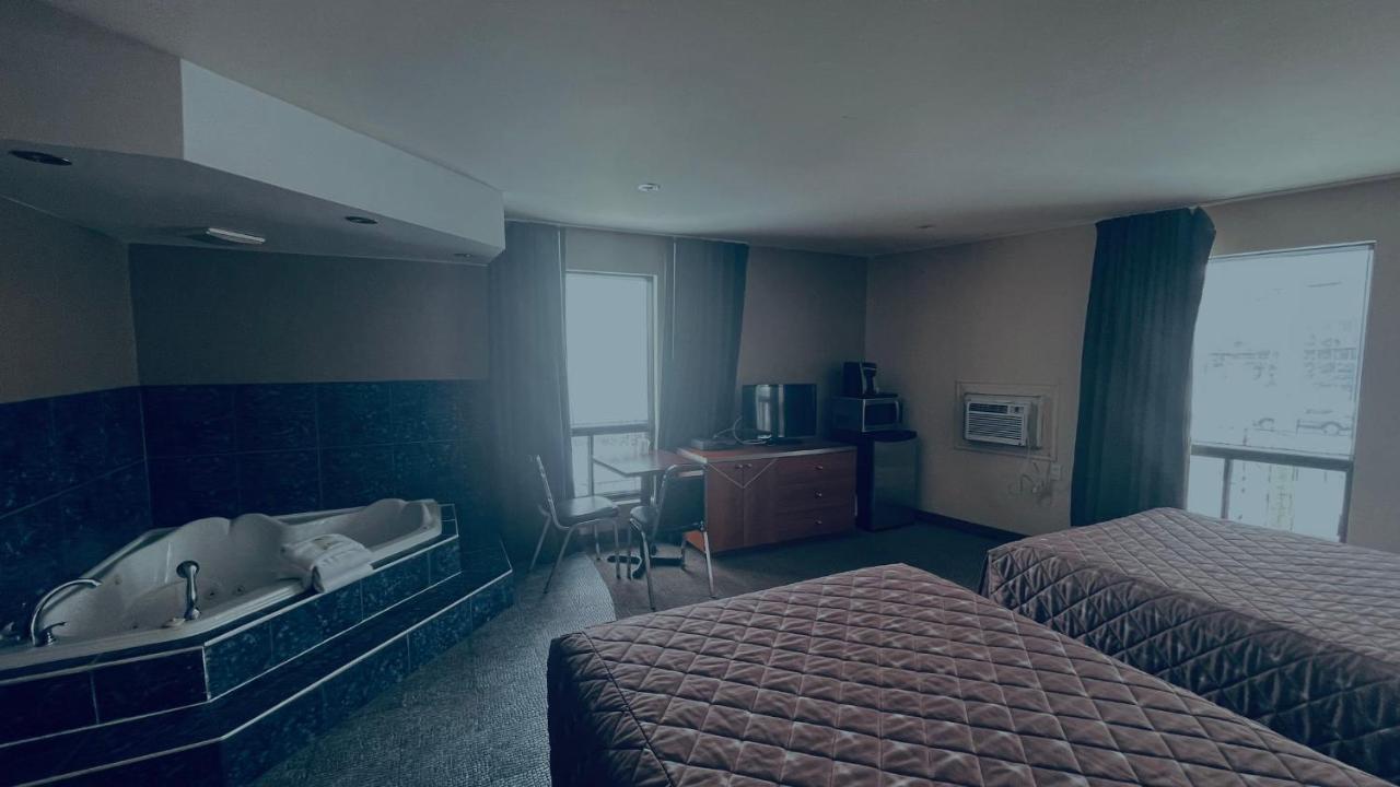 Motel Falcon Brossard Eksteriør bilde