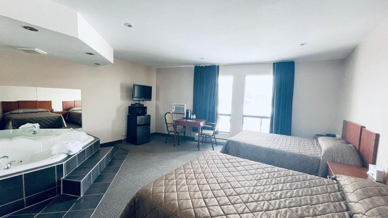 Motel Falcon Brossard Eksteriør bilde