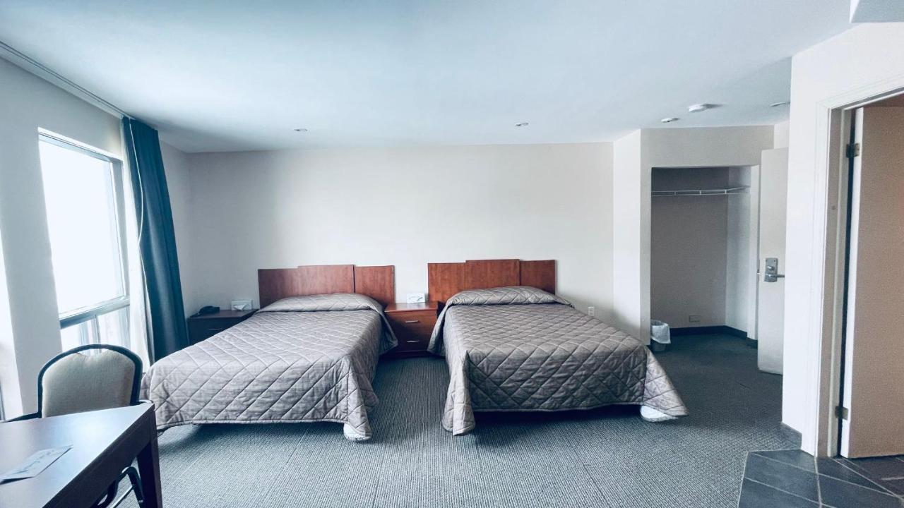 Motel Falcon Brossard Eksteriør bilde