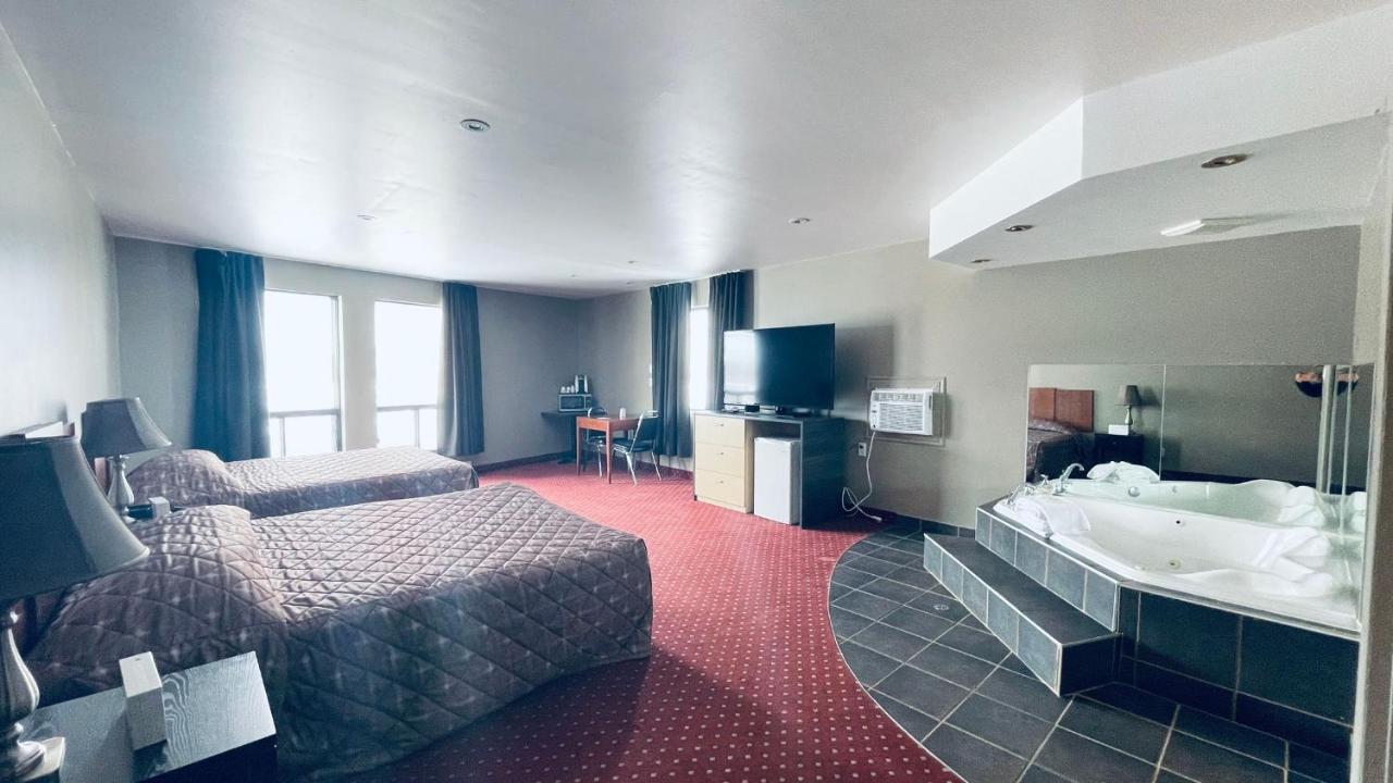 Motel Falcon Brossard Eksteriør bilde