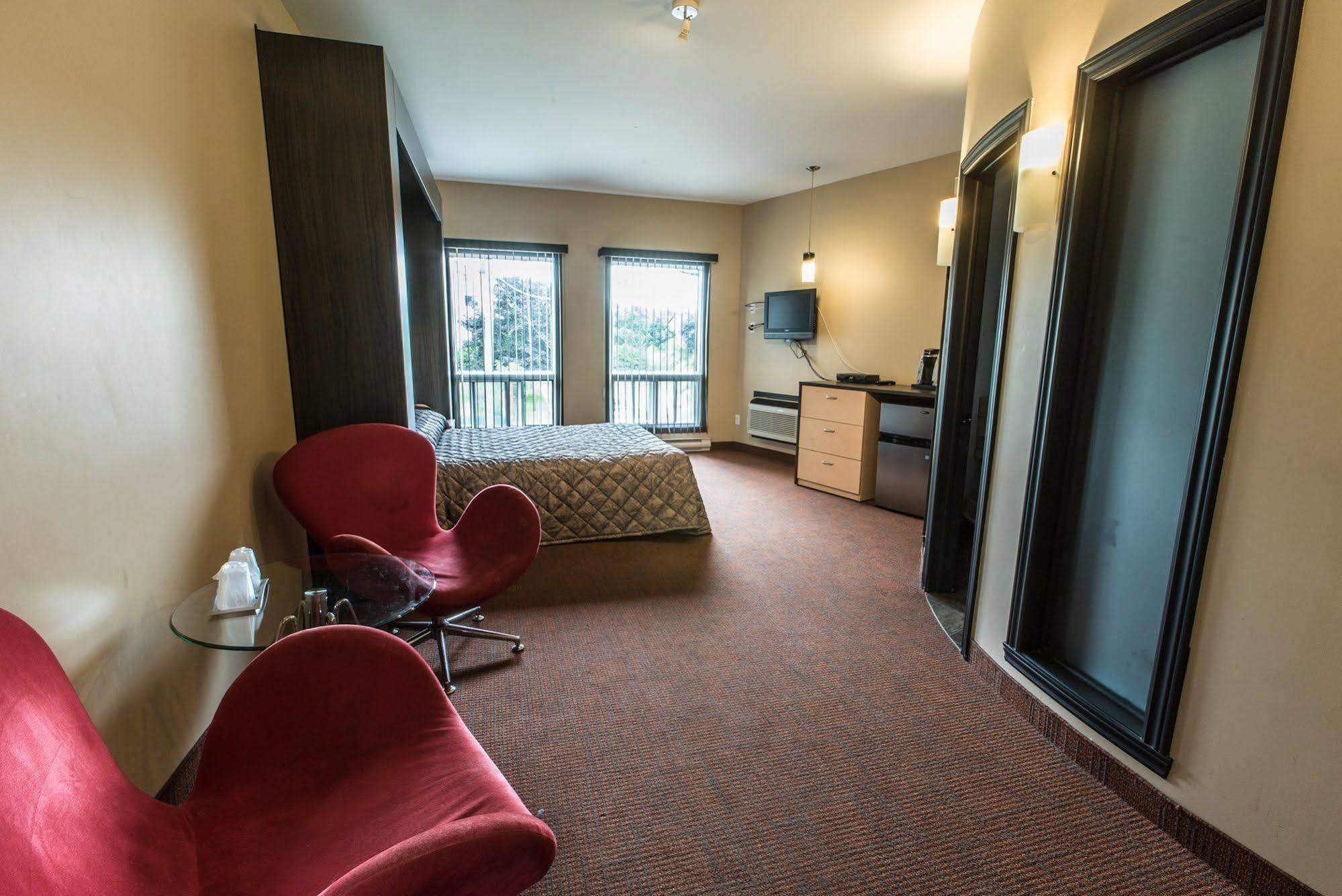 Motel Falcon Brossard Eksteriør bilde